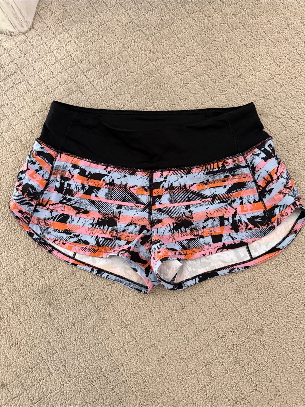 Lululemon women’s Speed Up Running Shorts